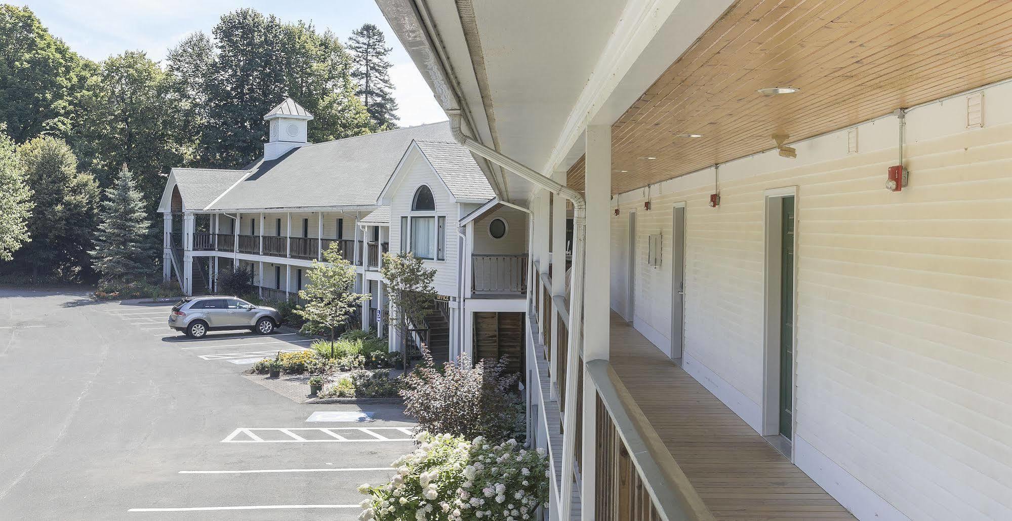 Fairbanks Inn Saint Johnsbury Exterior foto